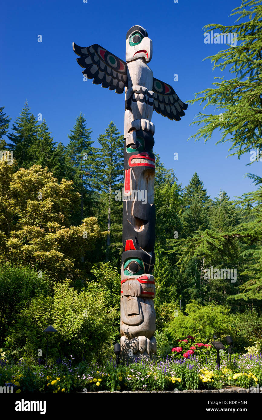 Totem, les Jardins Butchart, Victoria, île de Vancouver, Colombie-Britannique, Canada. Banque D'Images