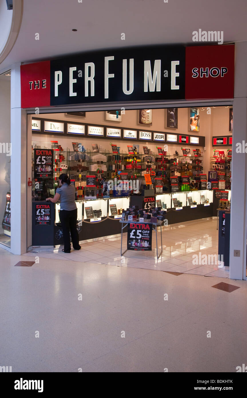 Le Parfum shop store dans le centre commercial Castle Mall à Norwich Norfolk Uk Banque D'Images
