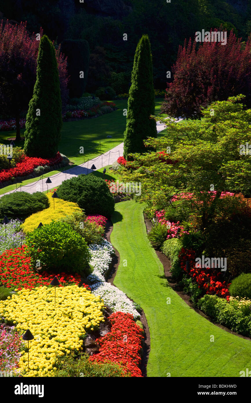 Jardin en contrebas au Butchart Gardens, Victoria, île de Vancouver, Colombie-Britannique, Canada. Banque D'Images
