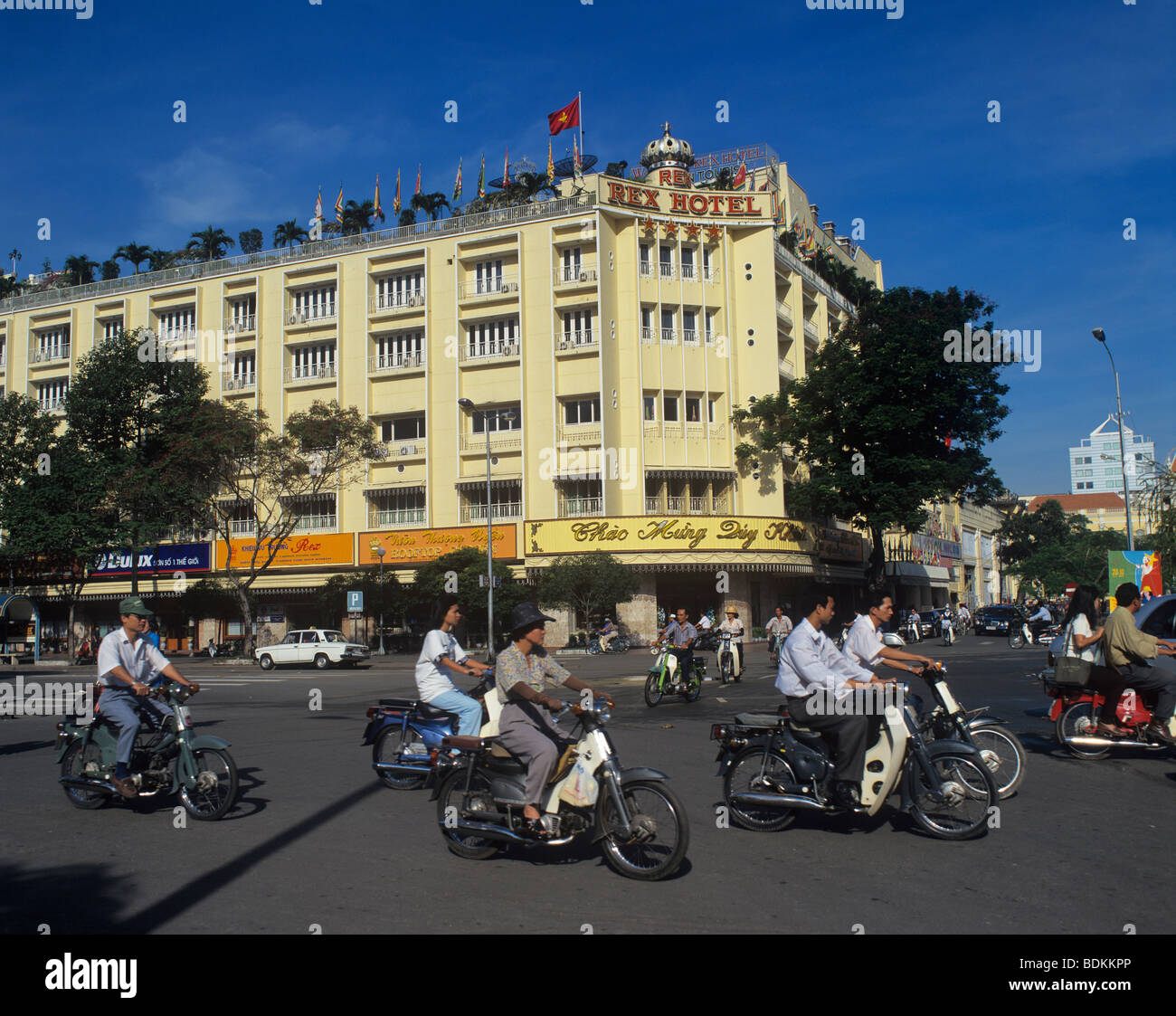 Vietnam, Ho Chi Minh Ville, Saigon, vue de l'hôtel Rex à Boulevard Le Loi Banque D'Images