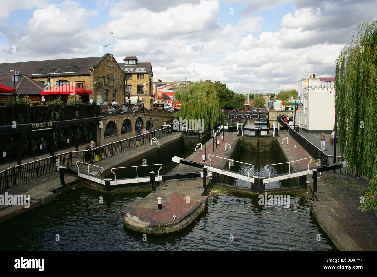 Hampstead Road Lock ou, comme il est plus communément connu, Camden Lock, Londres, Royaume-Uni. Banque D'Images
