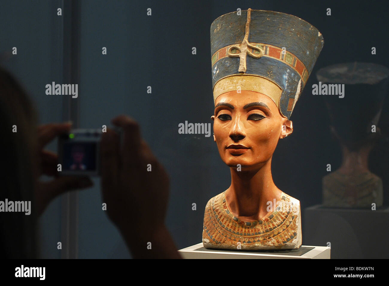 Buste De La Reine Néfertiti 45 Cm – Sculpture égyptienne Effet Ancestral