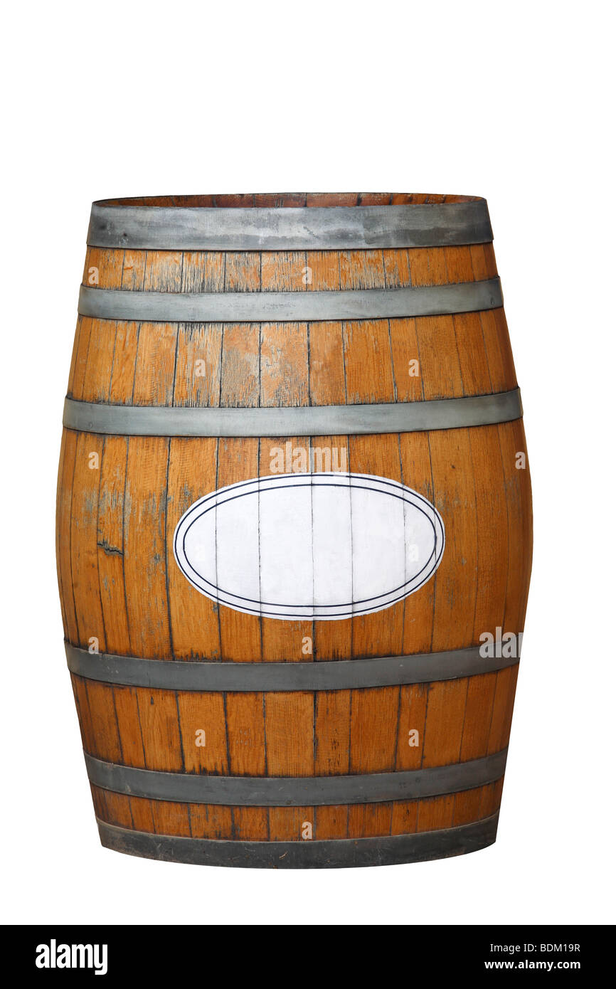 Un vieux baril de vin vieilli, isolé sur un fond blanc avec une étiquette blanche pour votre texte Banque D'Images