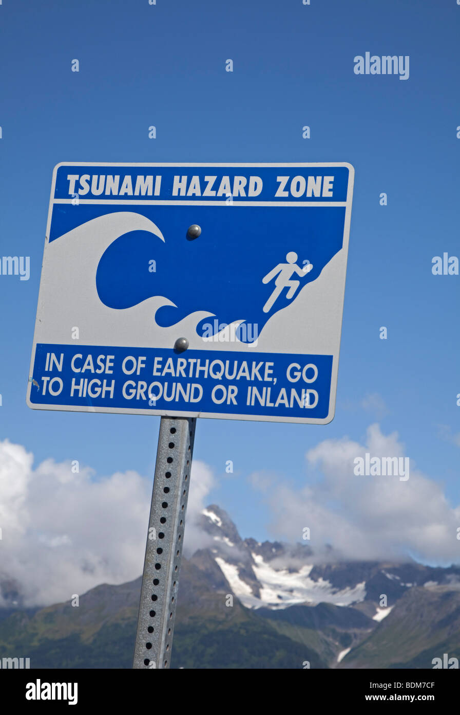 Panneau d'avertissement de tsunami Banque D'Images