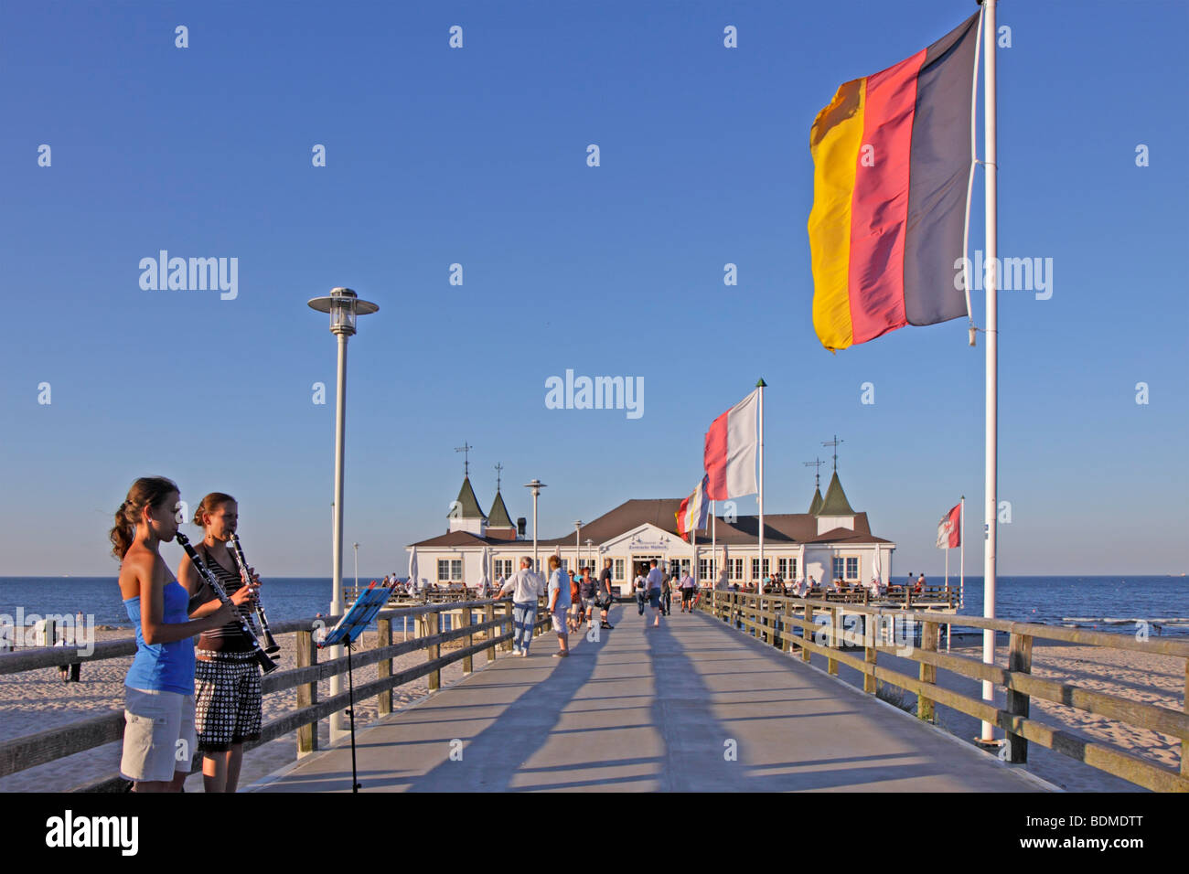 Pier, Nice, l'île d'Usedom, Mecklembourg-Poméranie-Occidentale, Allemagne du Nord Banque D'Images