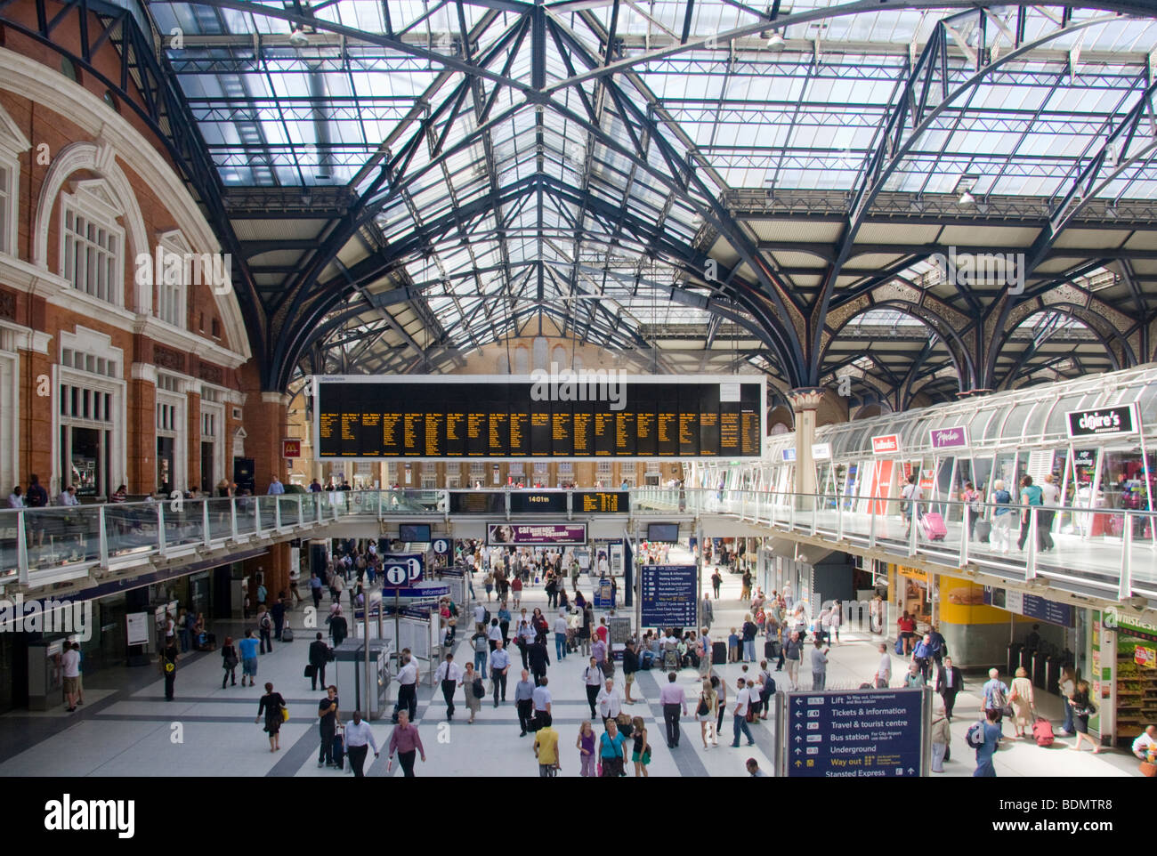 La gare de Liverpool Street, City of London England Banque D'Images