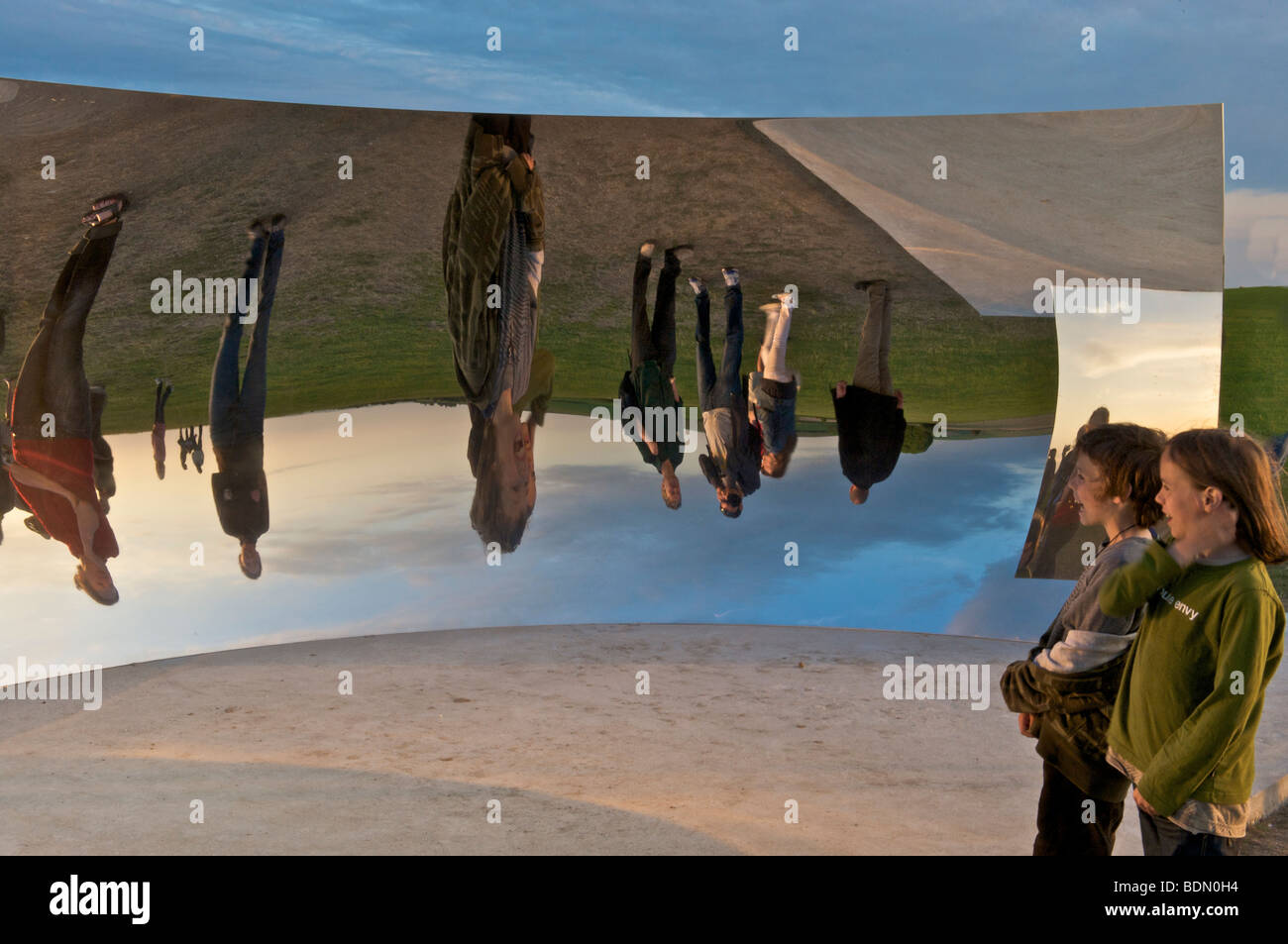 Courbe C Anish Kapoor Brighton Festival Sussex Downs 2009 Banque D'Images