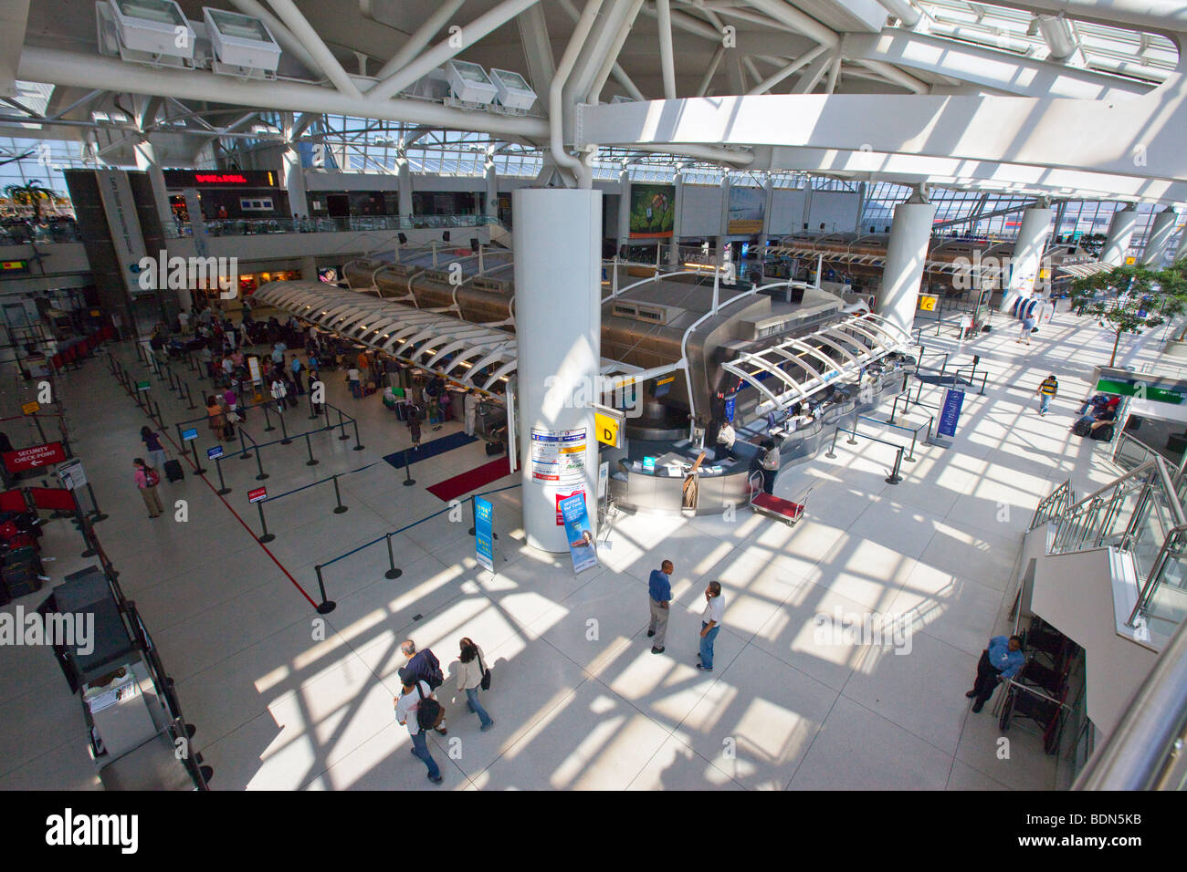 À l'intérieur de l'Aéroport International JFK à New York Banque D'Images