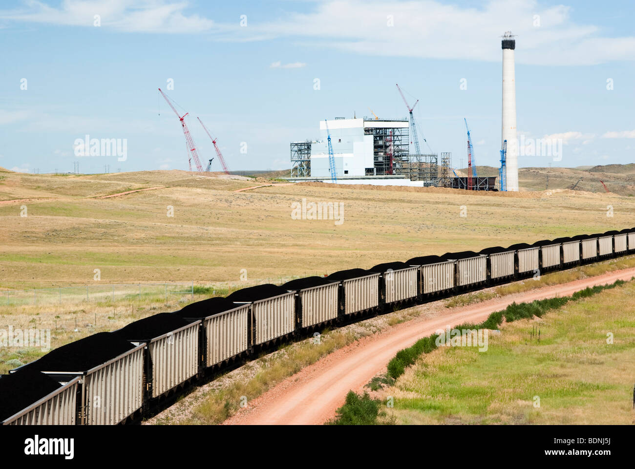 Lignes de chemin de fer près de la gare de fourche à sec centrale électrique au charbon en construction dans le Wyoming. Banque D'Images