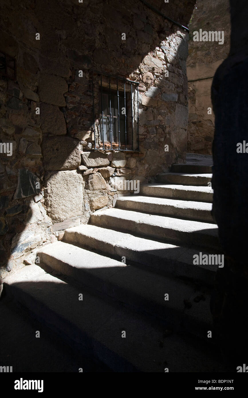 Alley escaliers, Caceres, Espagne Banque D'Images