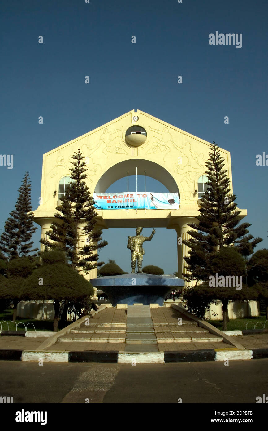 Arch 22 monument construit à l'occasion de coup d'État du 22 juillet 1994 l'Afrique de l'Ouest GAMBIE Banjul Banque D'Images