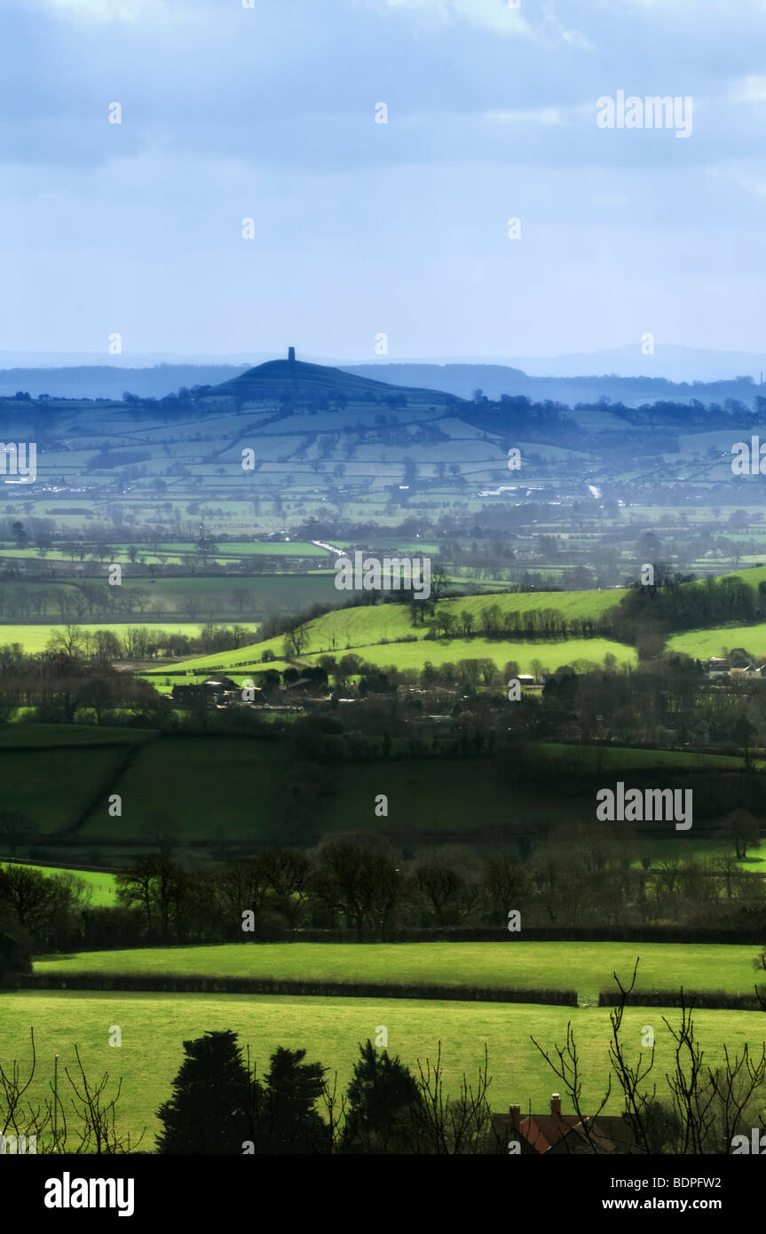 Vue depuis Ebbr à gorge sur les niveaux de Somerset Glastonbury Tor Banque D'Images