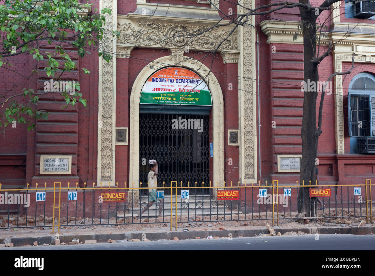 L'édifice du ministère de l'impôt sur le revenu à Calcutta Inde Banque D'Images