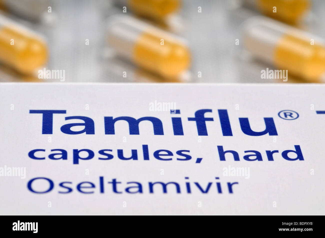 Les gélules de Tamiflu dans le traitement de 'grippe porcine' Banque D'Images