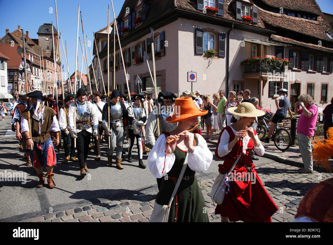 Procession médiévale à Wissembourg Banque D'Images