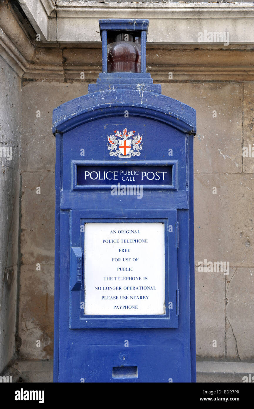 Police ancien phone box Banque D'Images