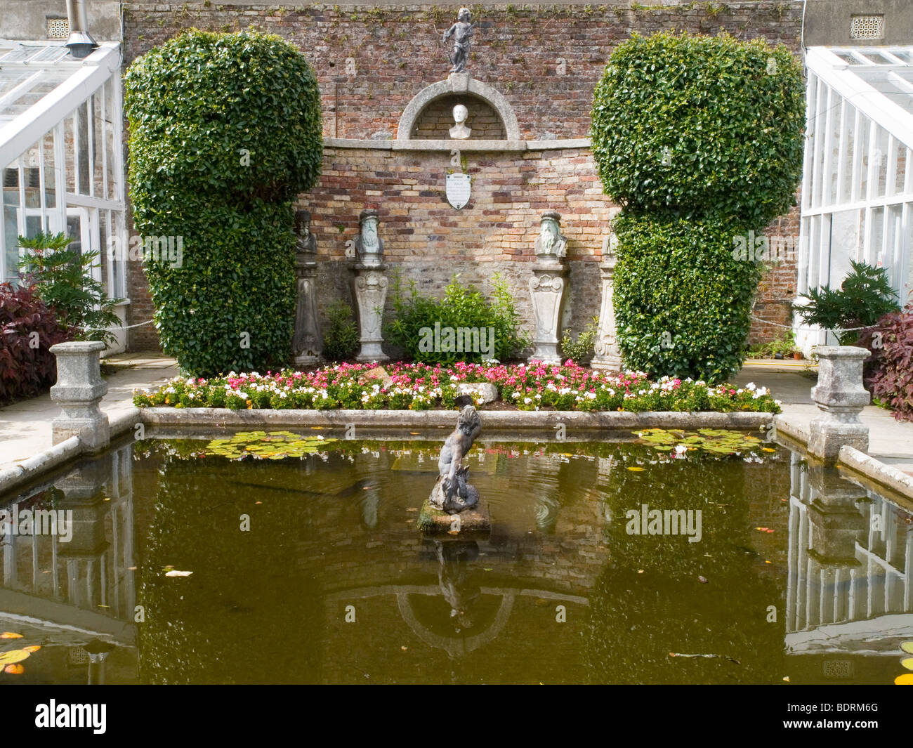 Maison et Jardins de Powerscourt Estate, près de Enniskerry, dans le comté de Wicklow, Irleand Banque D'Images