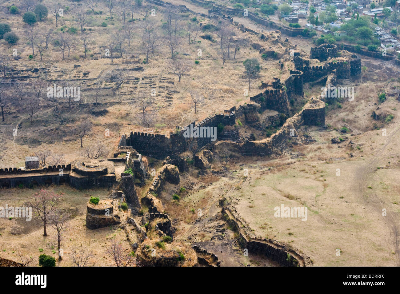 Les murs de la forteresse de Daulatabad Fort Devagiri dans près de Aurangabad Inde Banque D'Images
