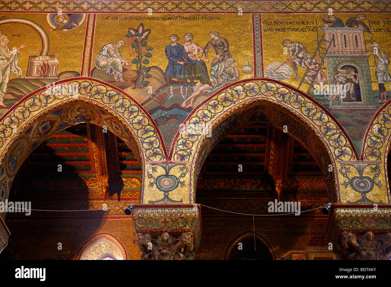 Mosaïques byzantines représentant des scènes de la Bible dans la cathédrale de Monreale - Palerme - Sicile Banque D'Images