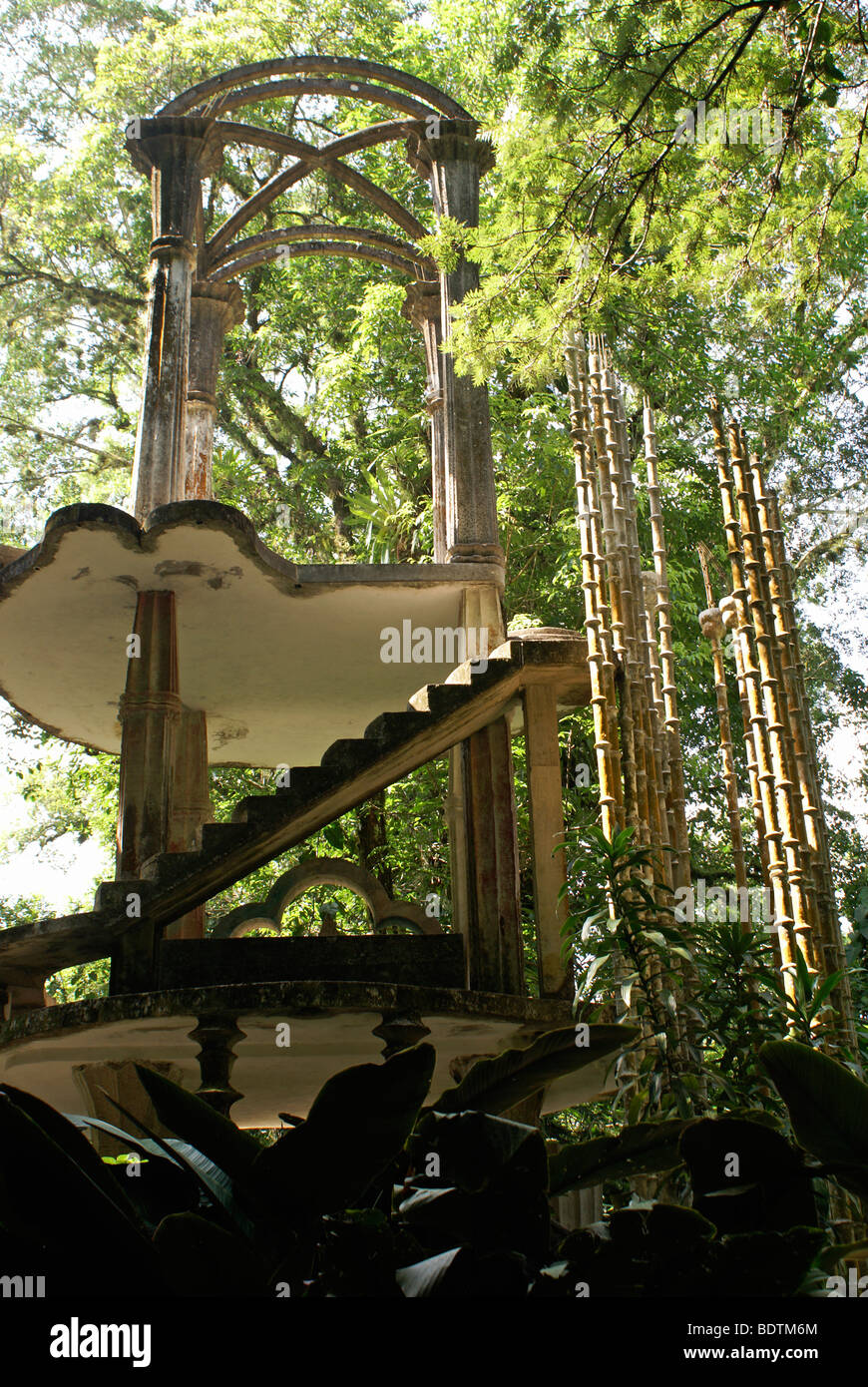 Le Bambou Palace à Las Pozas, le jardin de sculptures surréaliste créé par Edward James près de Xilitla, Mexique Banque D'Images