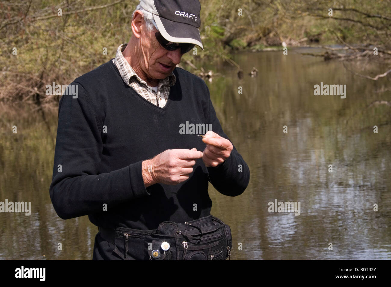 Fly-fischer, pêche à la mouche, appâts, Allemagne Banque D'Images