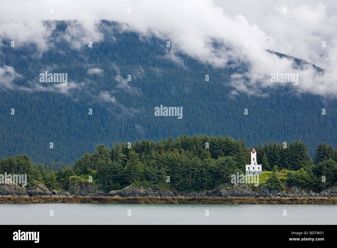 Sentinel-Island Leuchtturm - Vue de Canal Lynn / Zw. Skagway Juneau - Alaska & Banque D'Images