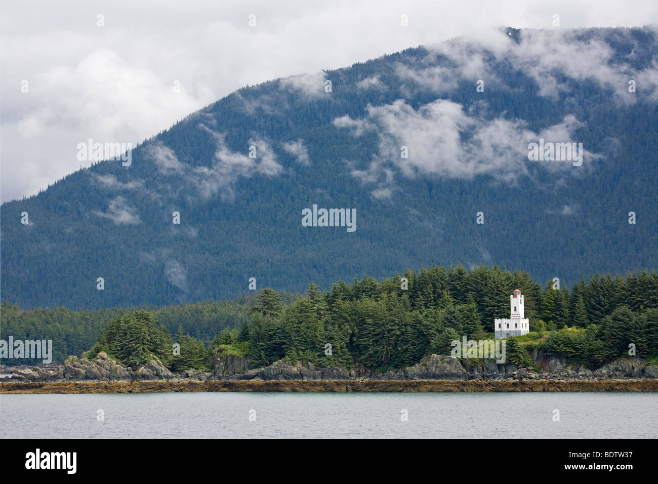 Sentinel-Island Leuchtturm - Vue de Canal Lynn / Zw. Skagway Juneau - Alaska & Banque D'Images