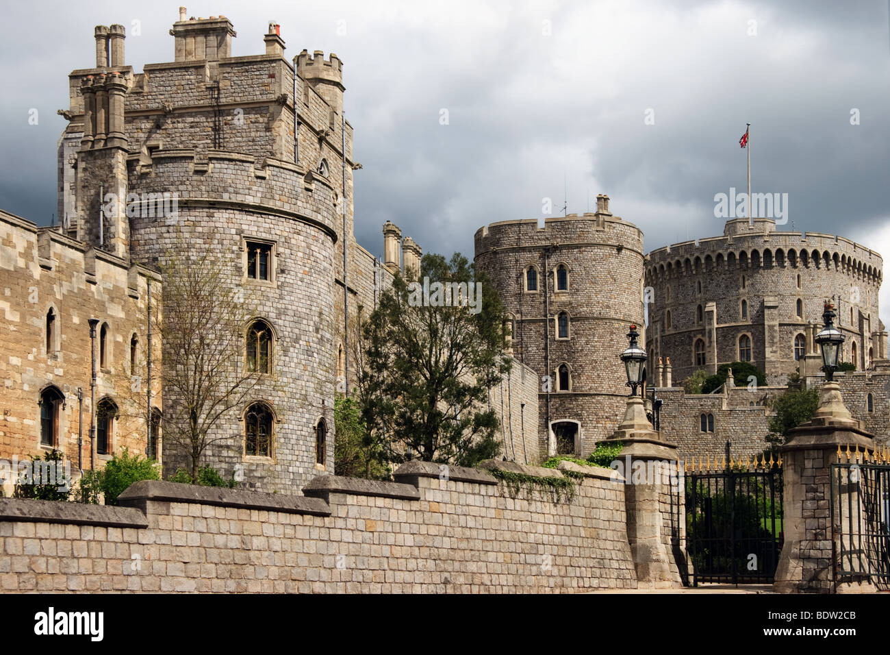 Vue sur les différents bâtiments du château de Windsor Banque D'Images