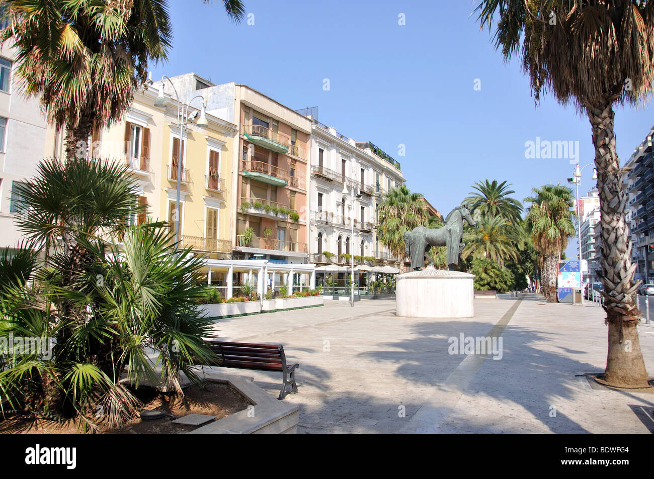 Corso Vittorio Emanuele II, Bari, Bari Province, Région des Pouilles, Italie Banque D'Images