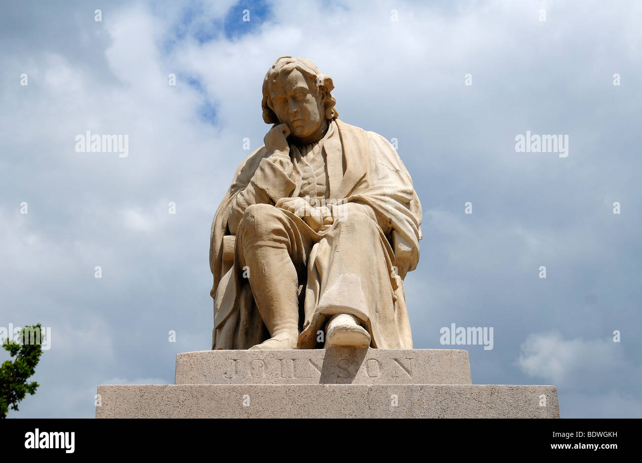Monument de l'anglais Samuel Johnson, 1709-1784, rue Market, Lichfield, Angleterre, Royaume-Uni, Europe Banque D'Images