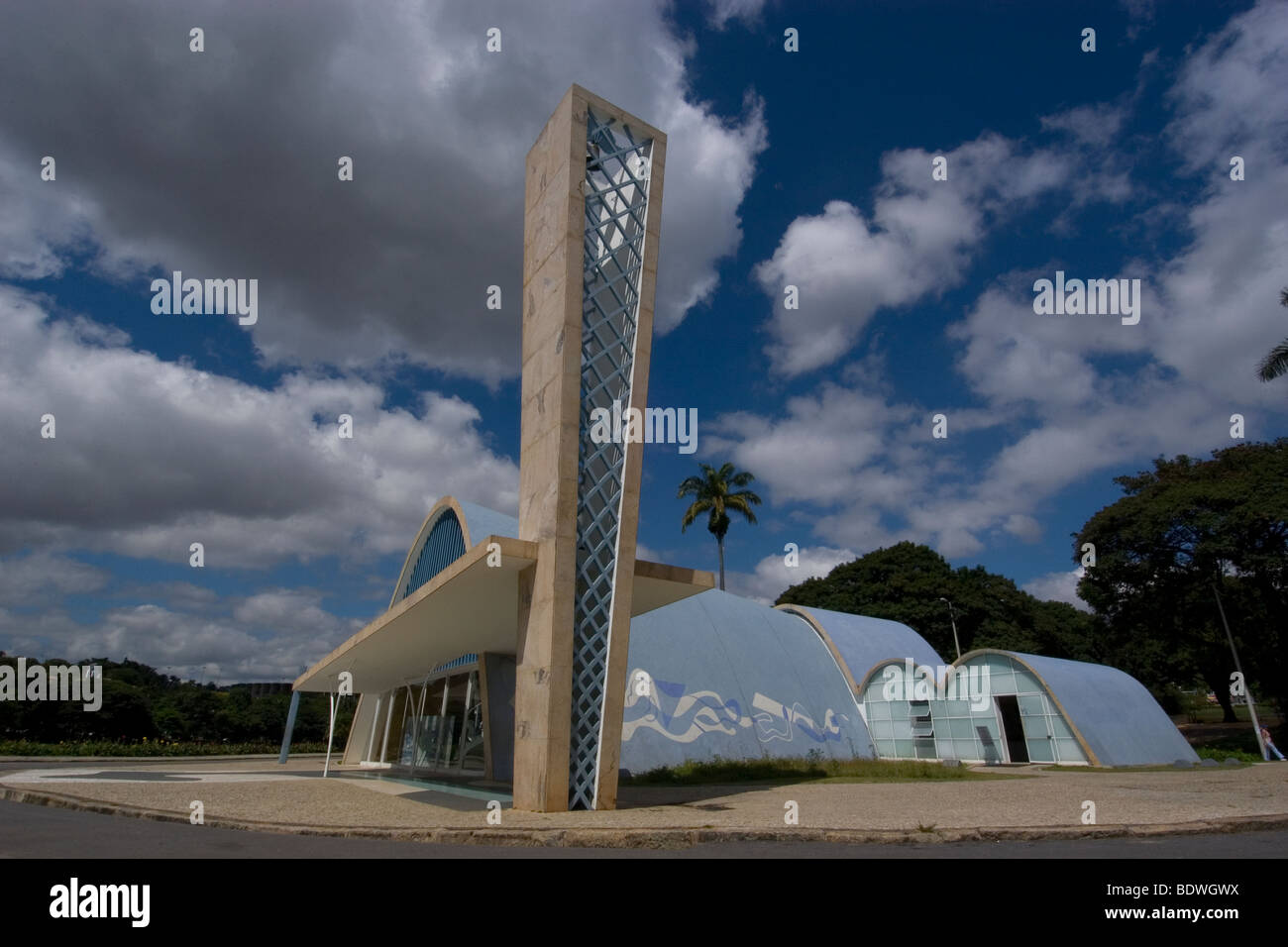 À l'église de Pampulha, un Lac Pampulha de Belo Horizonte historique construit par le célèbre architecte Oscar Niemeyer, Minas Gerais, Brésil Banque D'Images