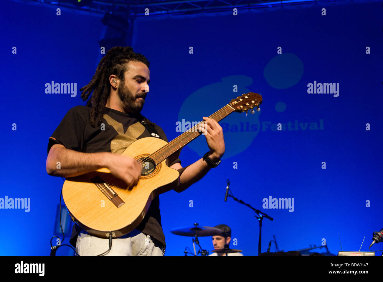Le Spanish-Latin musicien Ivan Sevillano Perez aka Huecco live at the Blue Balls Festival dans le hall de l'Luzernersaal KKL Banque D'Images