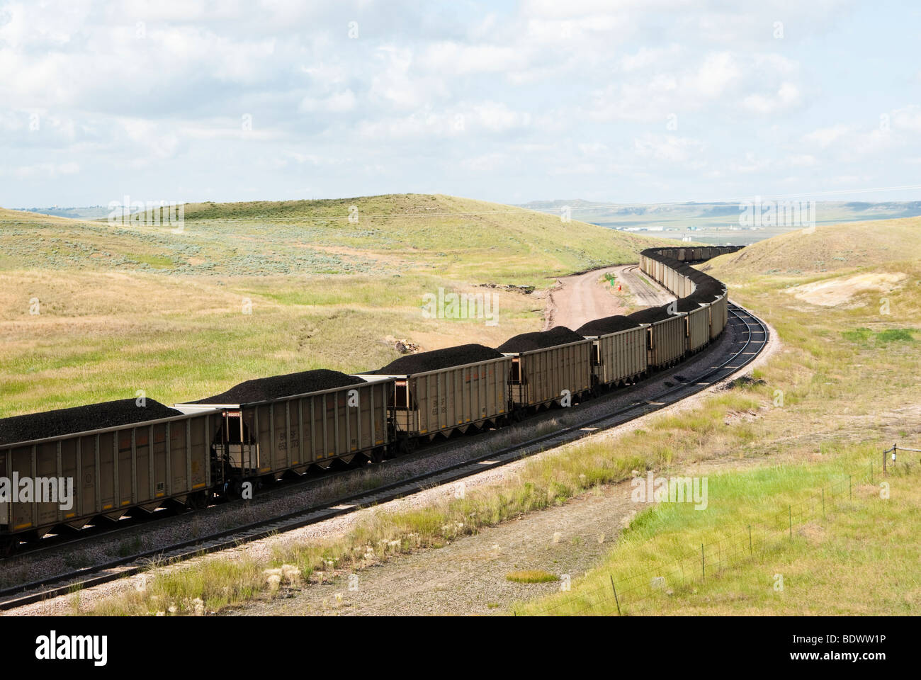 Lignes de chemin de fer menant à la fourche à sec Gare centrale électrique au charbon en construction dans le Wyoming. Banque D'Images