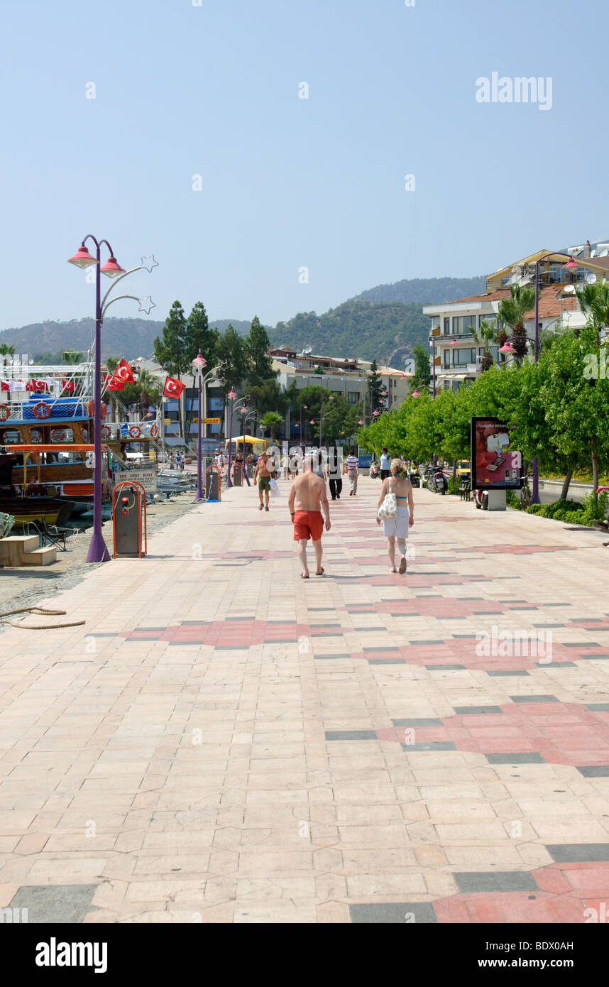 Promenade au bord de l'eau , Marmaris, Anatolie, Turquie, Asie mineure, l'Eurasie Banque D'Images