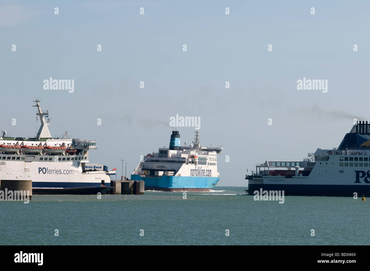 Dover Harbour et Port de Plaisance Banque D'Images