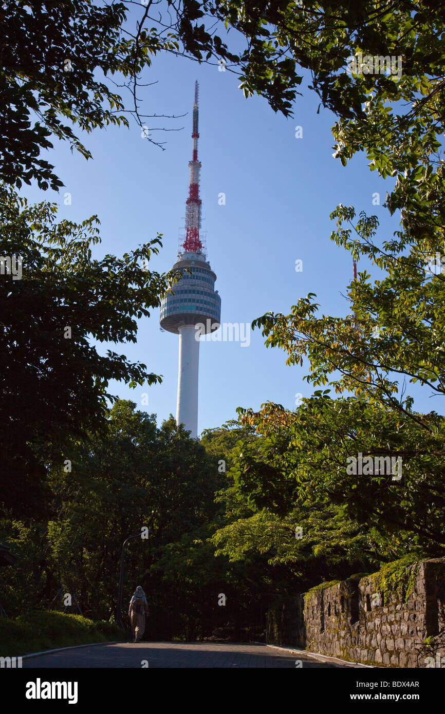 N Séoul tour dans le parc Namsan à Séoul en Corée du Sud Banque D'Images