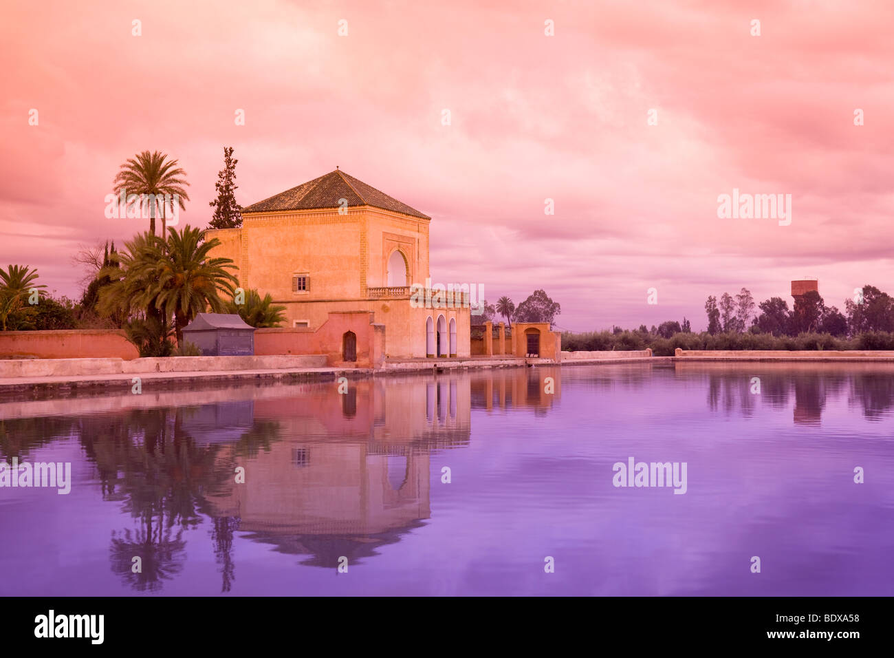Jardins de la menara maroc Banque de photographies et d’images à haute ...