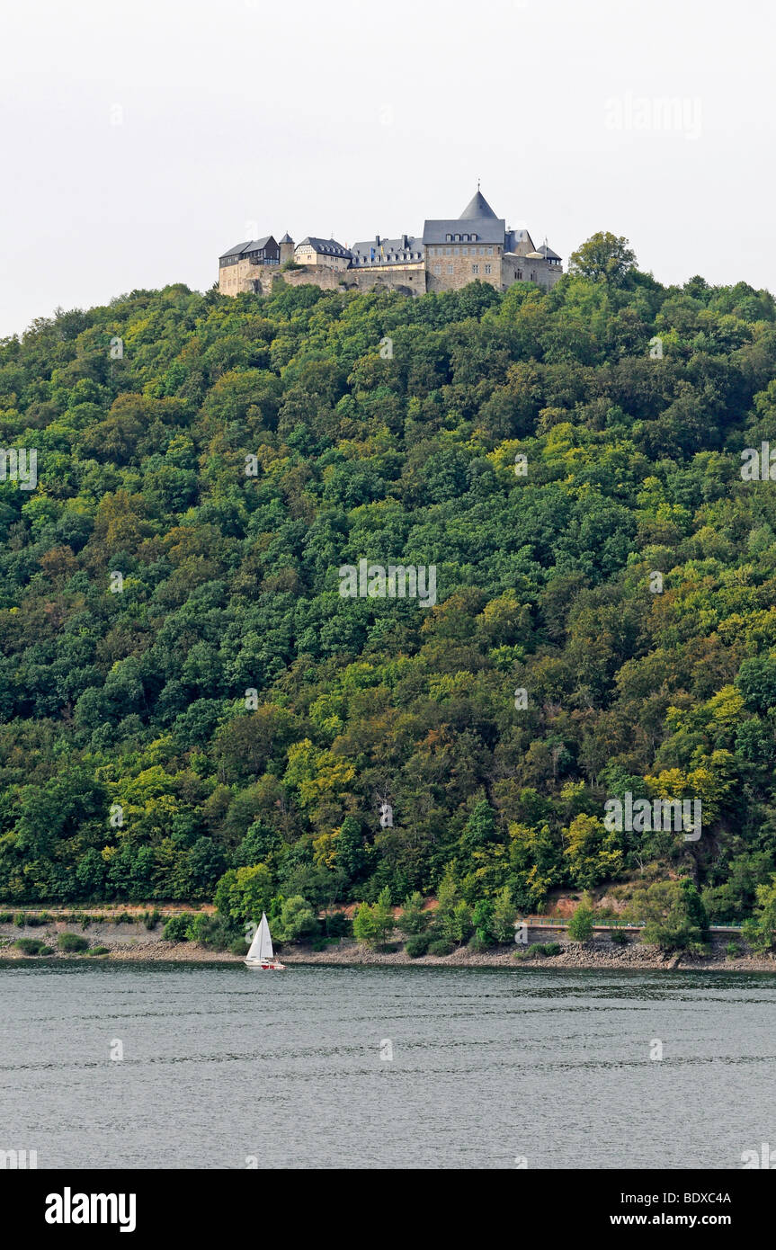 Palace, château, lac Edersee, Eder réservoir, Waldeck, Hesse, Germany, Europe Banque D'Images