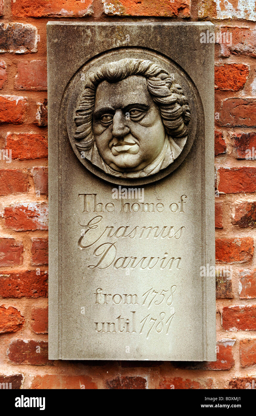 Plaque commémorative pour Erasmus Darwin, 1758-1781, médecin et poète, grand-père de Charles Darwin, le fermer, Lichfield, Angleterre Banque D'Images