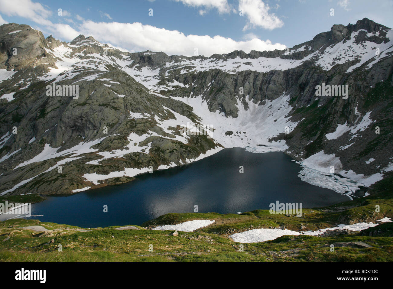 Petit lac dans le plateau du lac Naret dans les Alpes, Val Lavizzara valley, Tessin, Suisse, Europe Banque D'Images
