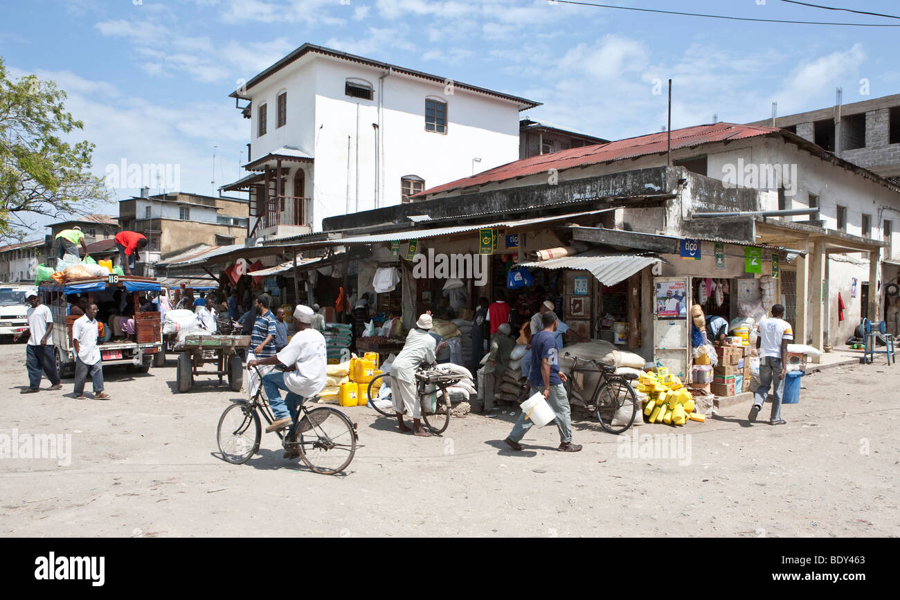 Dans le marché, Benjamin Mkapa Rd dans Stonetown, Stone Town, Zanzibar, Tanzania, Africa Banque D'Images