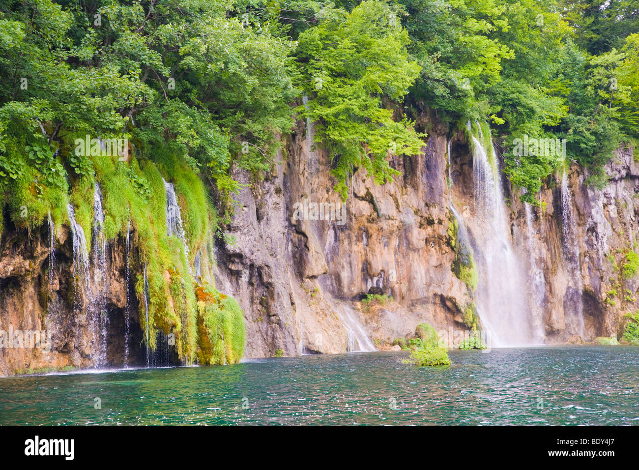 Cascades, Plitvicka Jezera, le parc national des Lacs de Plitvice, Croatie, Europe, Lika-Senj Banque D'Images
