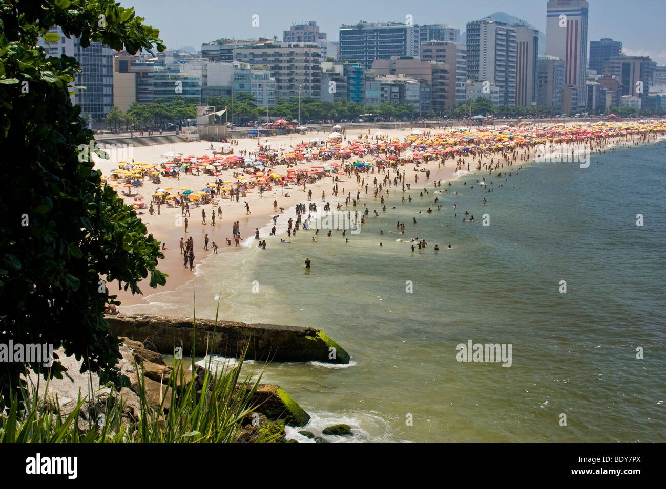 La plage de Copacabana Rio de Janeiro Banque D'Images