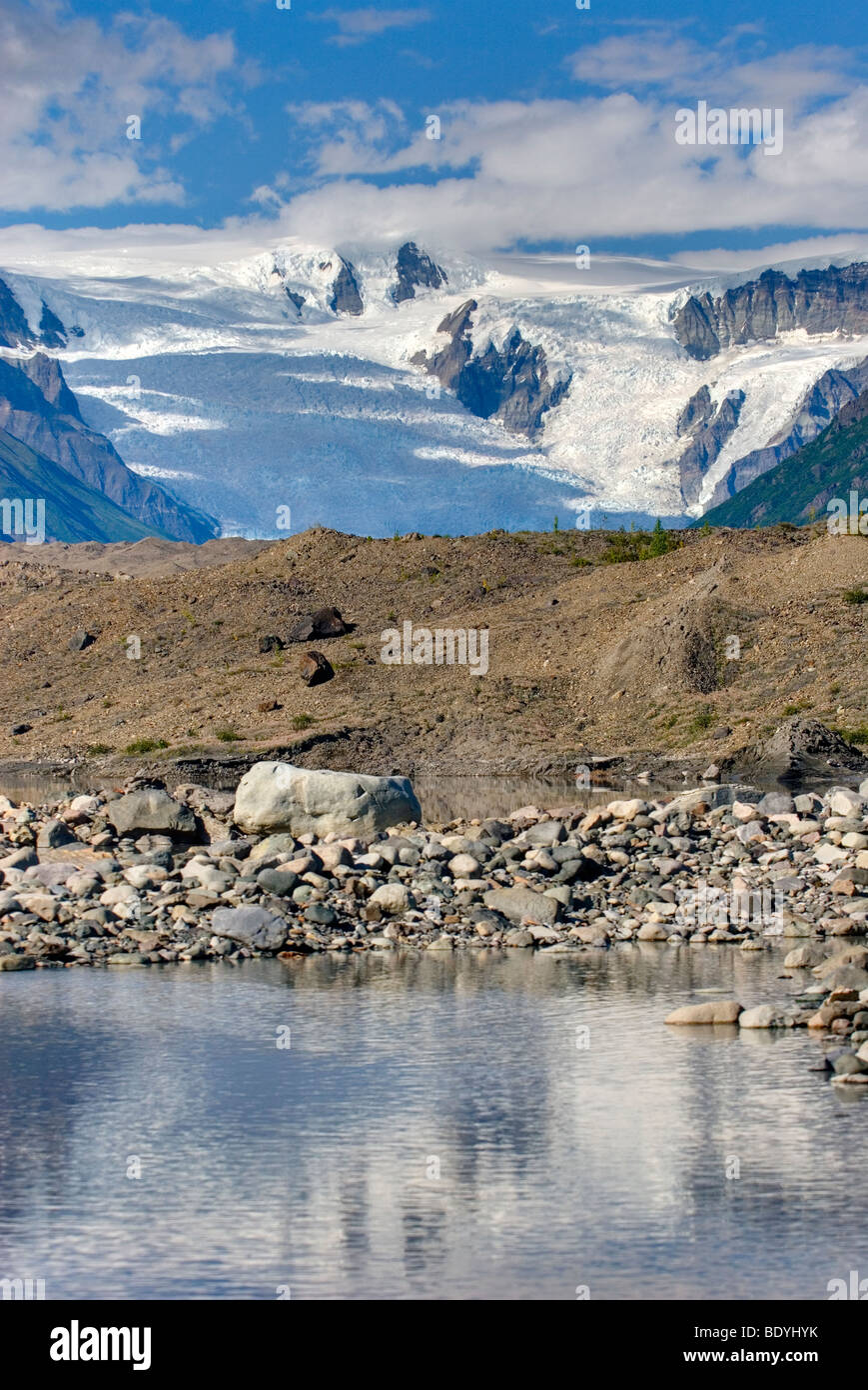 Terminal glaciaire des étangs de la Kennecott Glacier, dans la cascade de Escalier distance Wrangell-St. Elias Alaska Banque D'Images