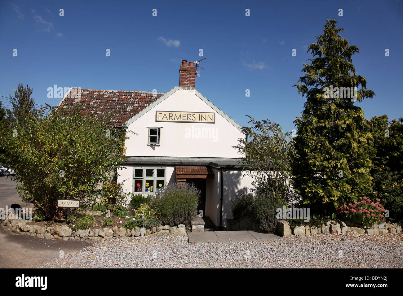 Photo par Mark Passmore. 06/09/2009. Vue générale des agriculteurs Inn, un pub gastro- dans l'ouest de Hatch, Somerset. Banque D'Images