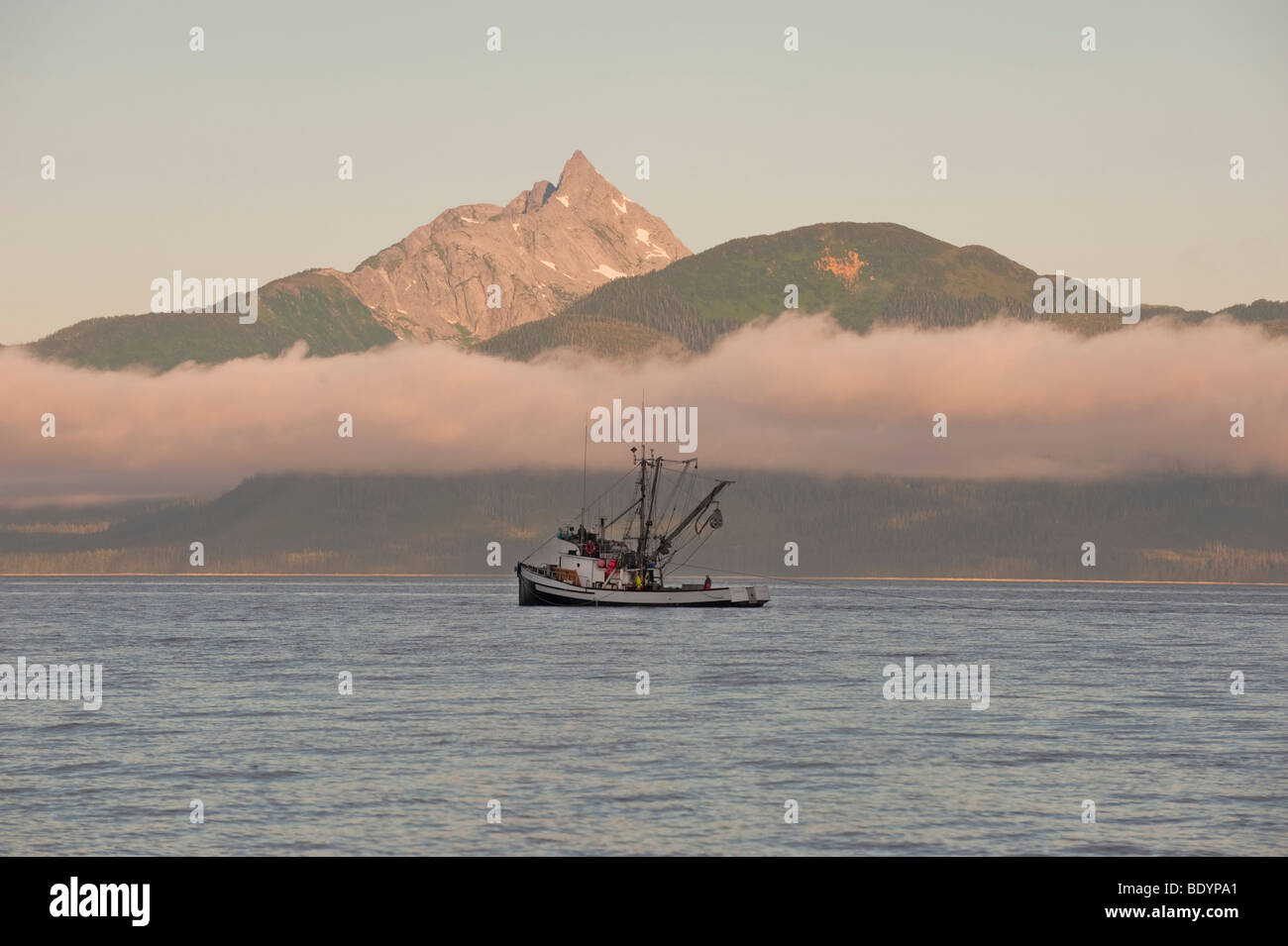 De l'Alaska. La pêche du saumon en Alaska est passionnant s'efforcer Banque D'Images