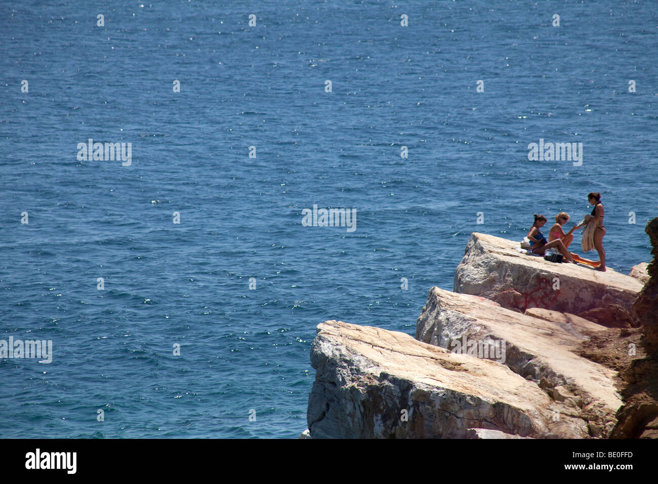 Assis,baigneurs,summer,island,grèce,Skiathos, Banque D'Images