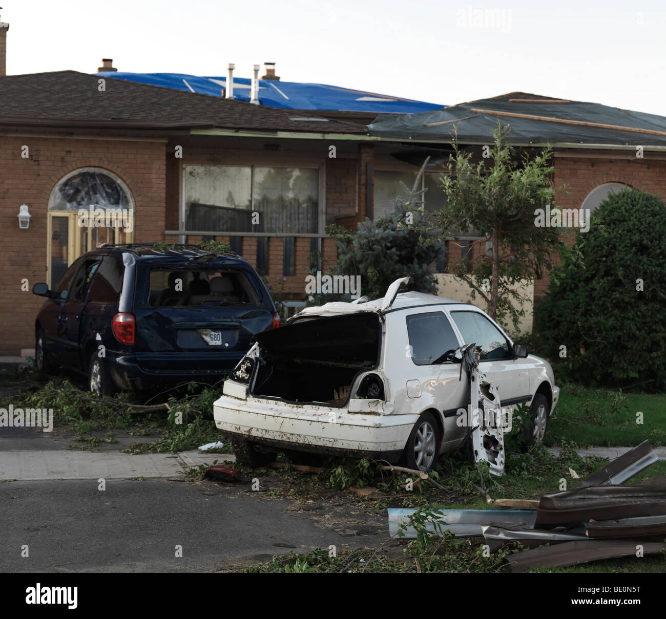 Propriété endommagée par une tornade Banque D'Images