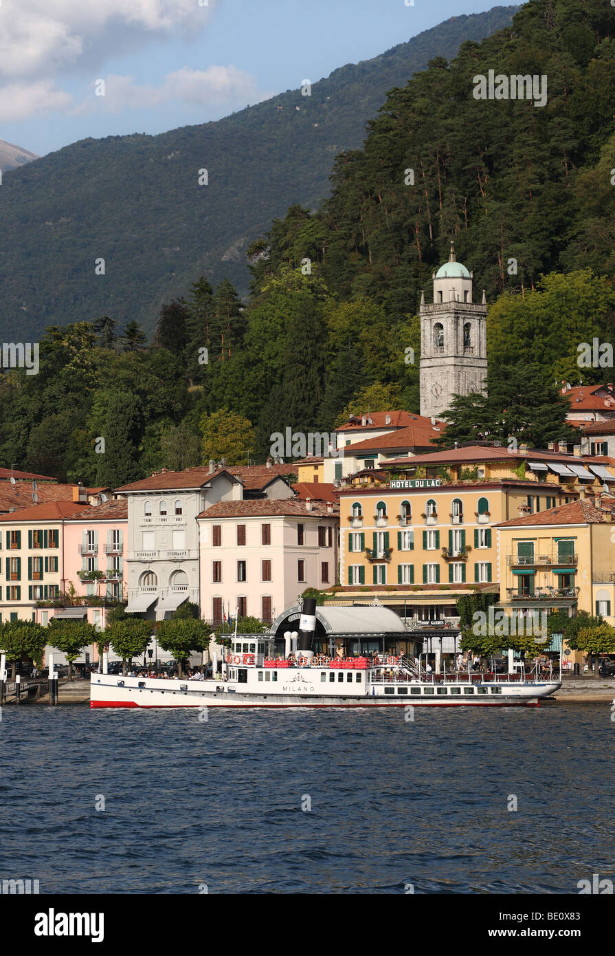 Le bateau à vapeur ex MV maintenant Milano à l'embarcadère de Bellagio sur le lac de Côme, Italie, Europe Banque D'Images Le bateau à vapeur ex MV maintenant Milano à l'embarcadère de Bellagio sur le lac de Côme, Italie, Europe Banque D'Images