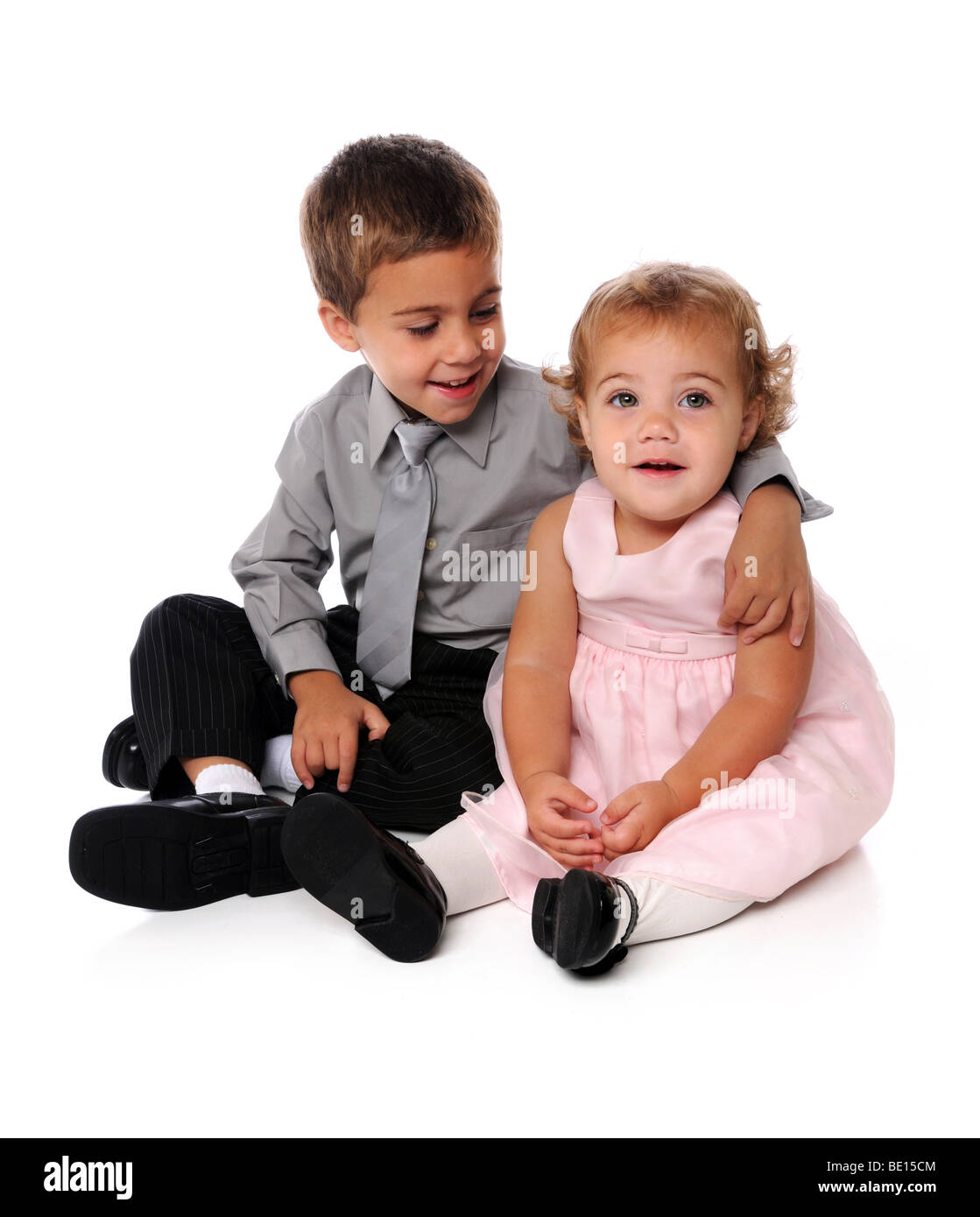 Frère et sœur siégeant ensemble Banque D'Images